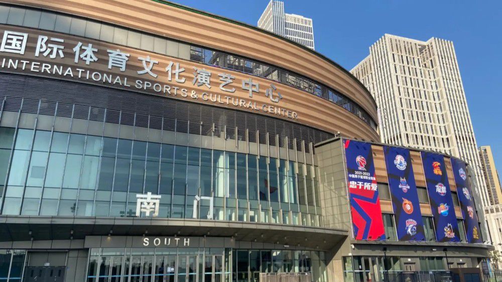 比赛开始，两队旗鼓相当，比分交替领先，山西打出6-0的攻势，同曦强攻内线频频得手迅速回应，次节山西命中率下降，同曦火力全开，布莱克尼和林葳联手带队轰出18-3的进攻高潮确立两位数优势，山西苦苦追赶，半场战罢同曦69-52领先。
